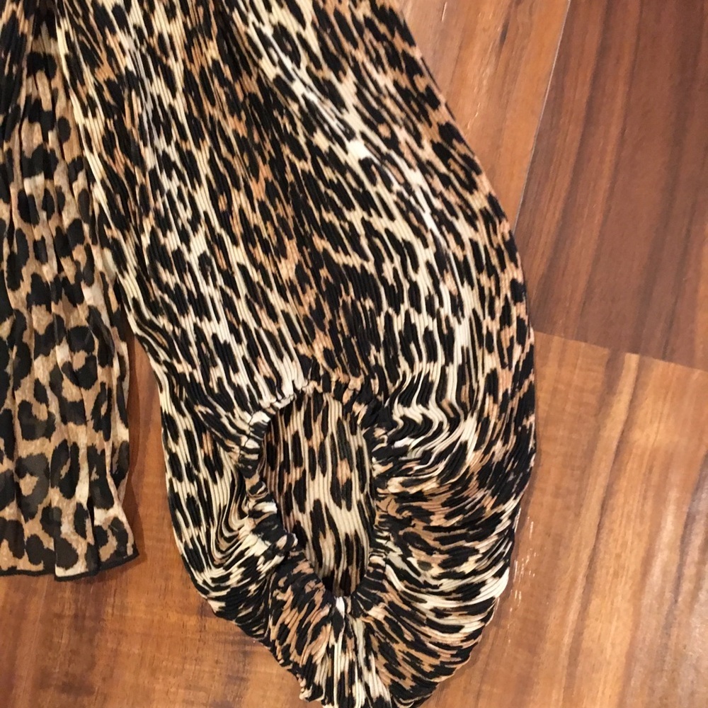 New Ganni plated georgette Leopard Top Blouse size M - Picture 11 of 15